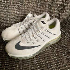 Nike AirMax 2016 'Summit White' Sneakers